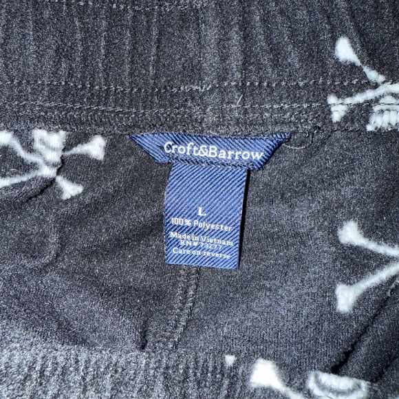 Skull & Crossbones Fleece Pants - Picture 4 of 4